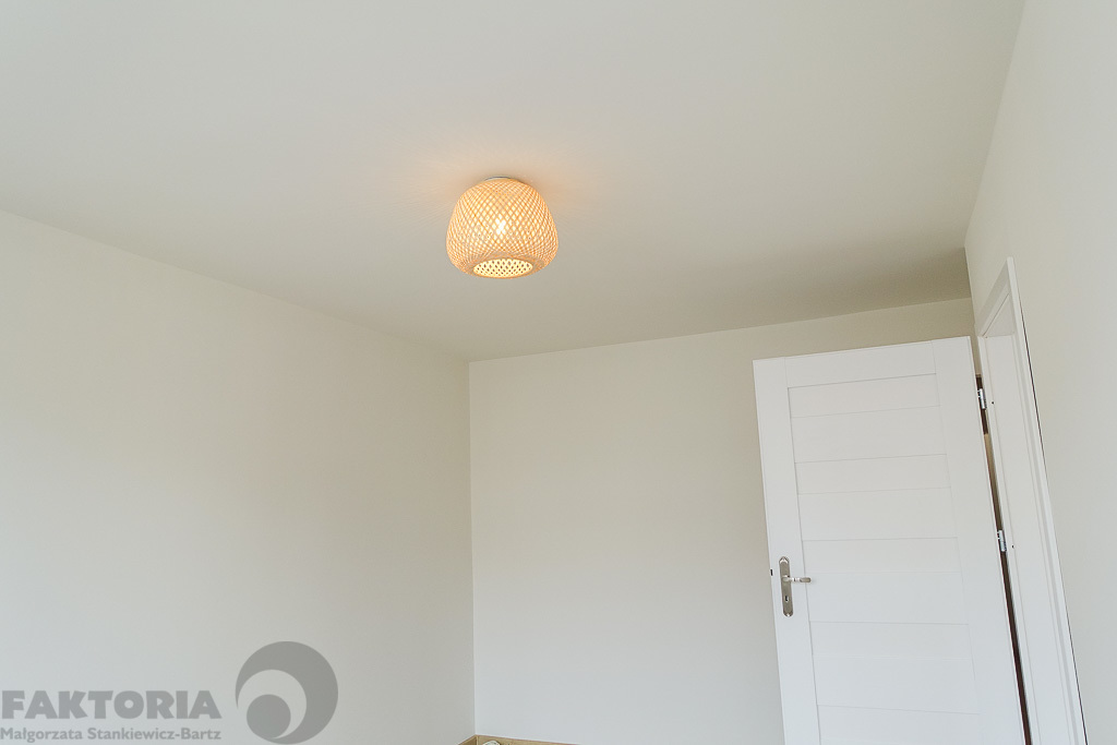 Pl. Rodła 2 pokoje 34,5 m2 po remoncie, II p. (16)