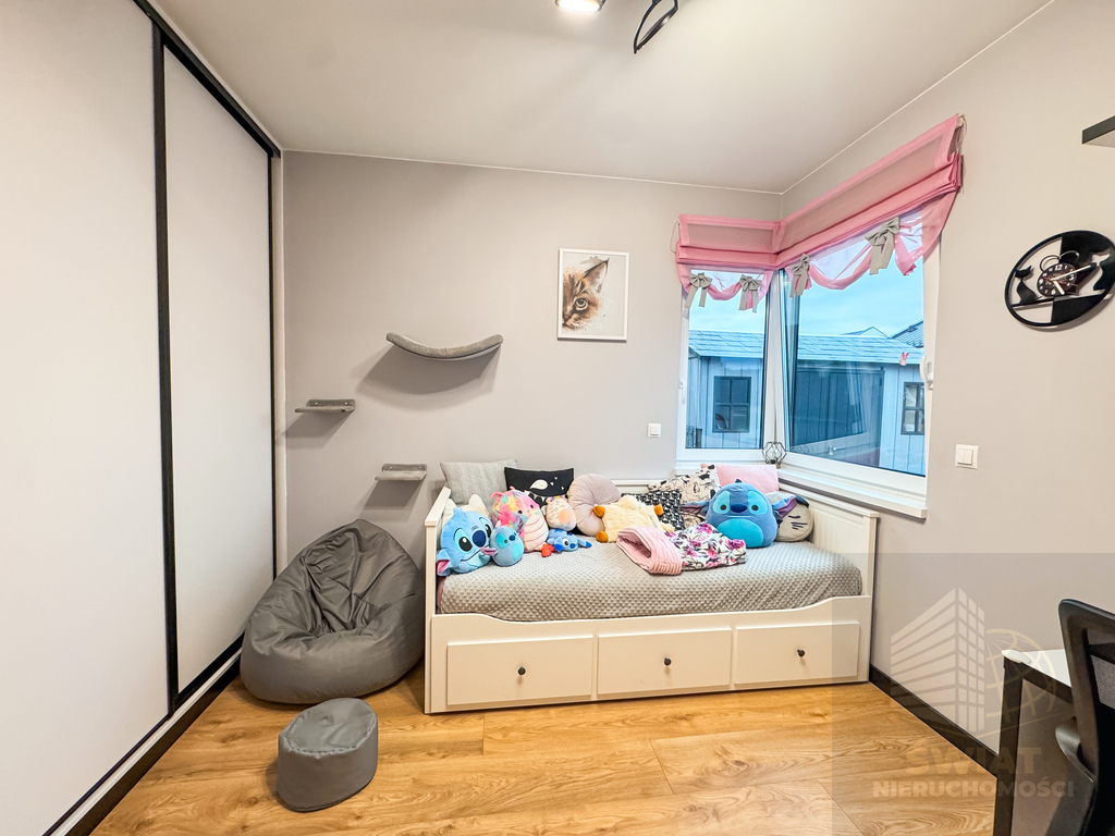 Nowoczesny apartament z dużym ogrodem i parkingiem (9)