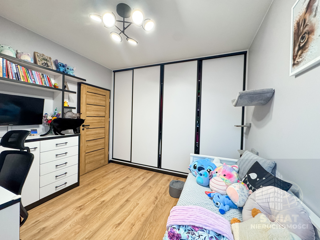 Nowoczesny apartament z dużym ogrodem i parkingiem (11)