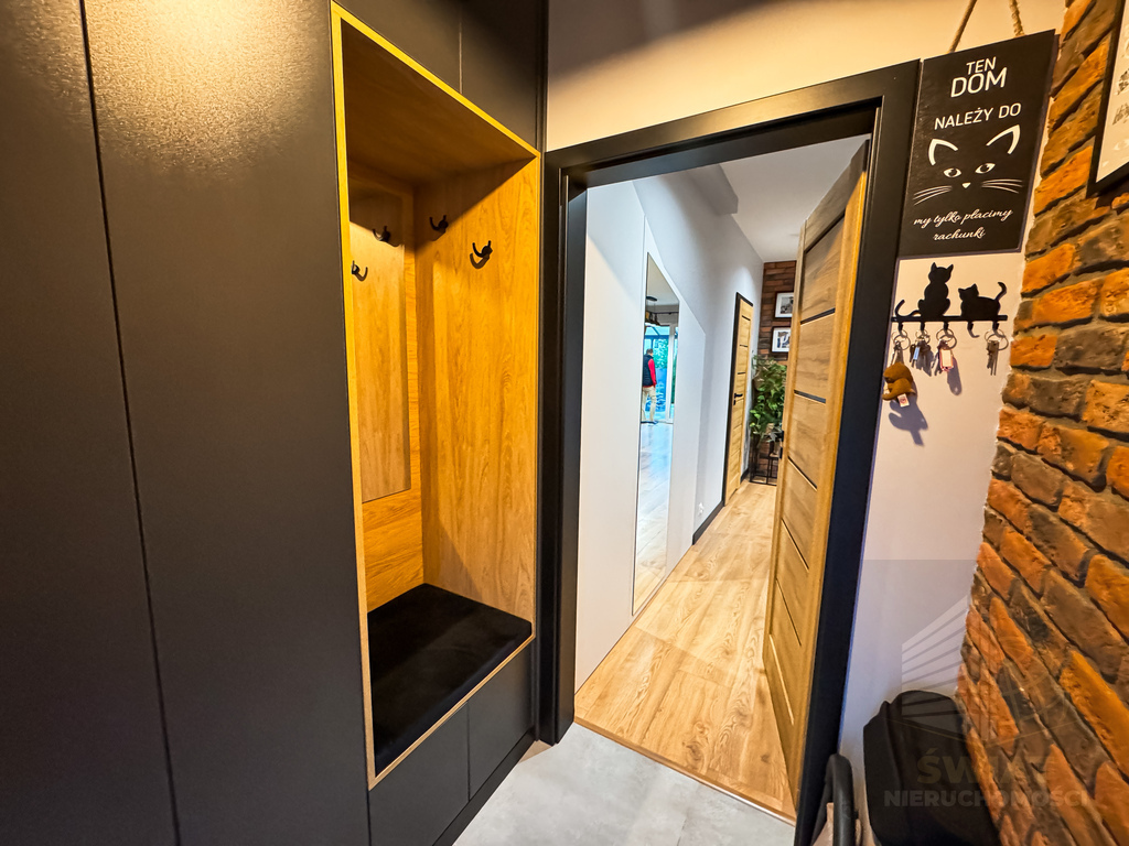 Nowoczesny apartament z dużym ogrodem i parkingiem (13)