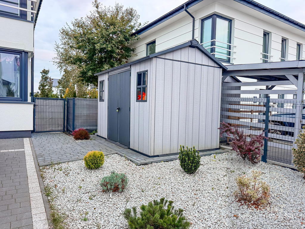 Nowoczesny apartament z dużym ogrodem i parkingiem (18)