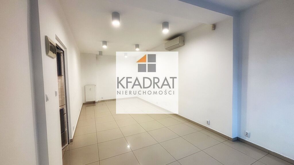 Top lokal w centrum z własnym parkingiem (6)