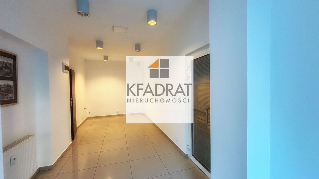 Top lokal w centrum z własnym parkingiem (4)