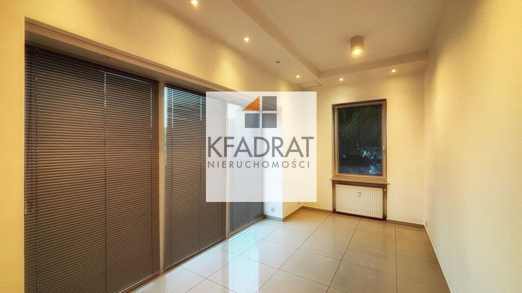 Top lokal w centrum z własnym parkingiem (8)