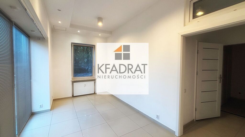 Top lokal w centrum z własnym parkingiem (9)