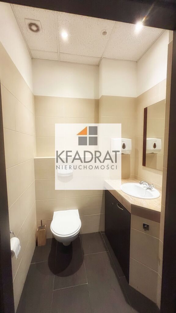 Top lokal w centrum z własnym parkingiem (14)