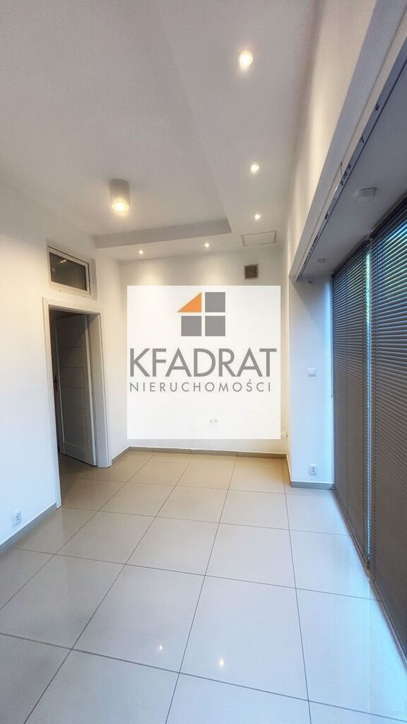 Top lokal w centrum z własnym parkingiem (10)