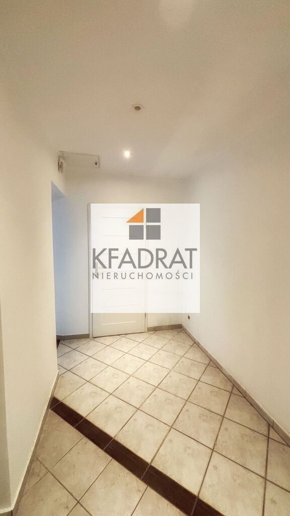 Top lokal w centrum z własnym parkingiem (15)