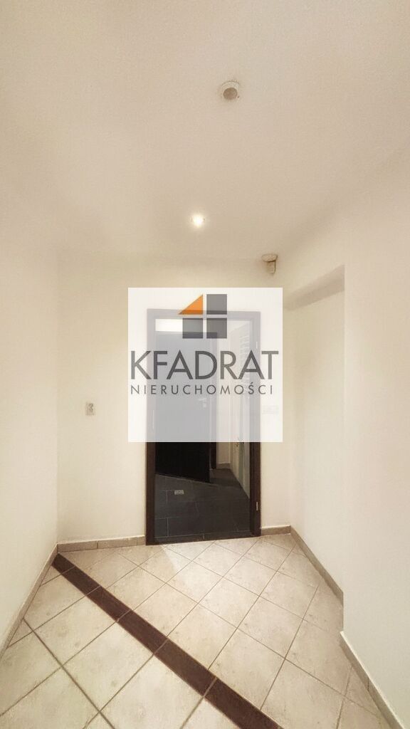 Top lokal w centrum z własnym parkingiem (12)