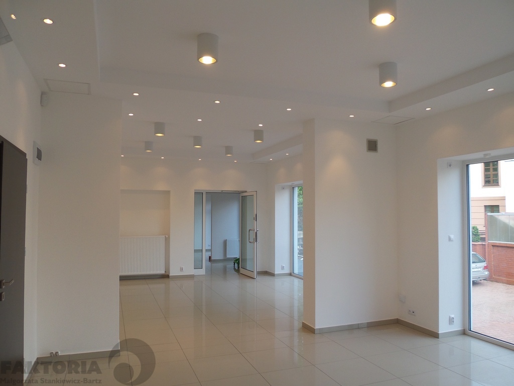 Śródmieście. Lokal usługowy 118 m2 7800 zł netto (1)