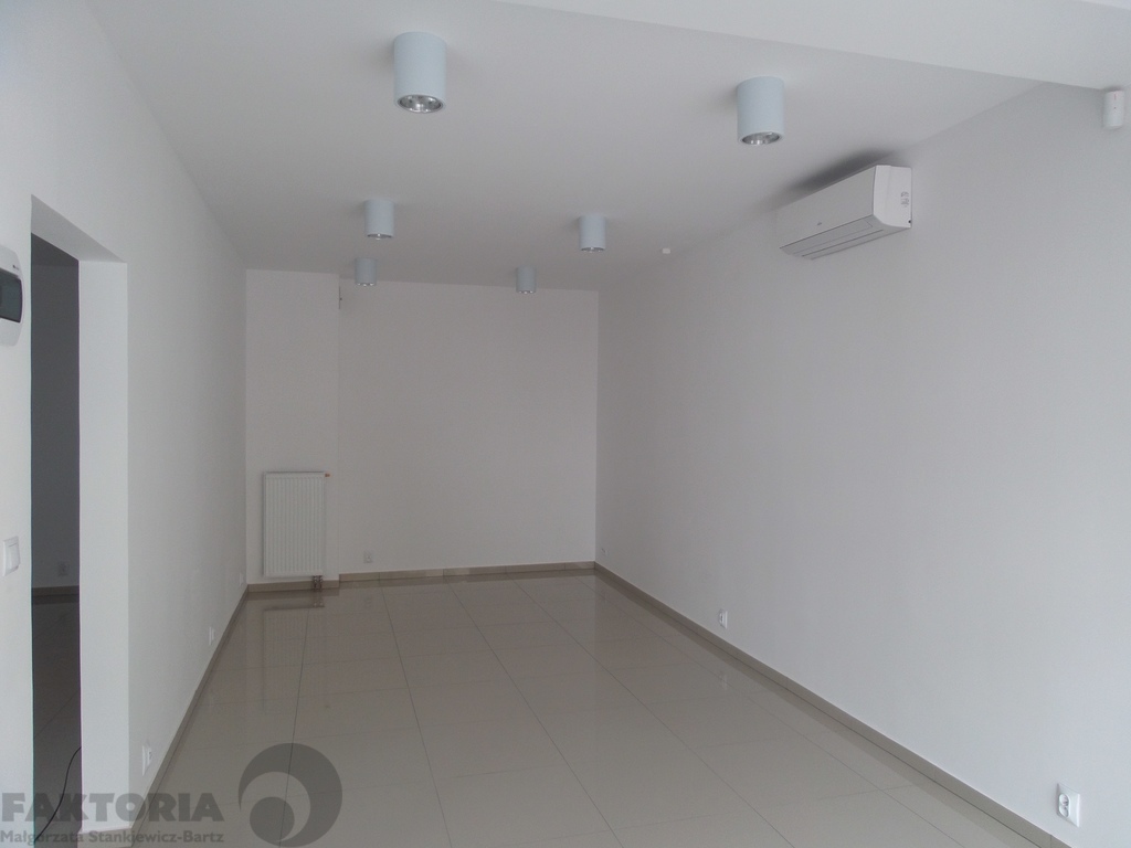 Śródmieście. Lokal usługowy 118 m2 7800 zł netto (4)