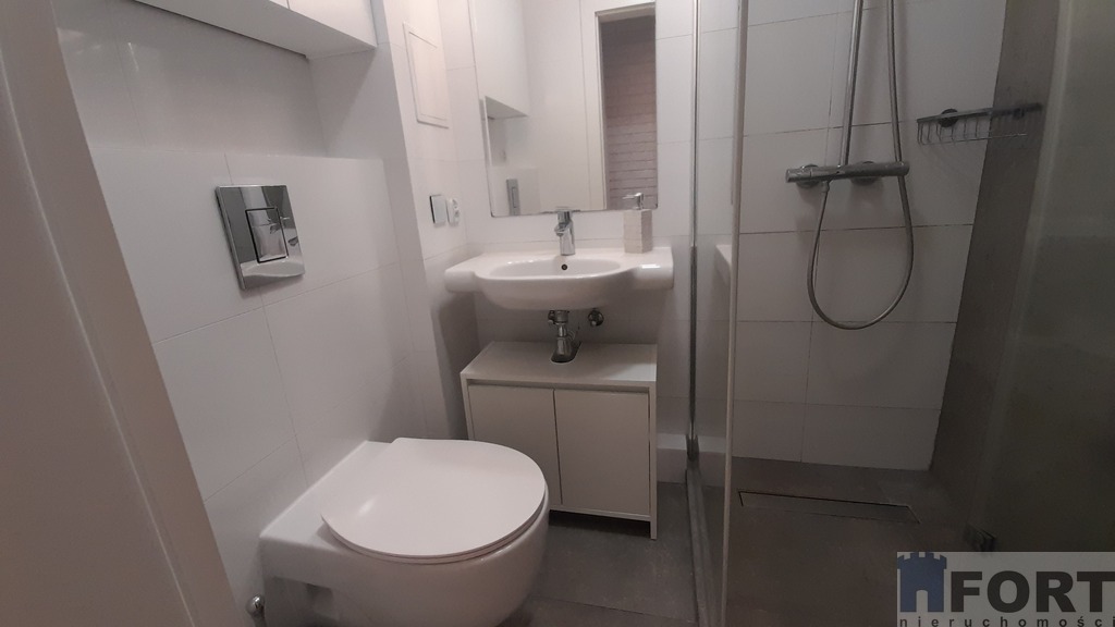 Centrum - 3 pokoje, balkon -  do wynajmu (11)