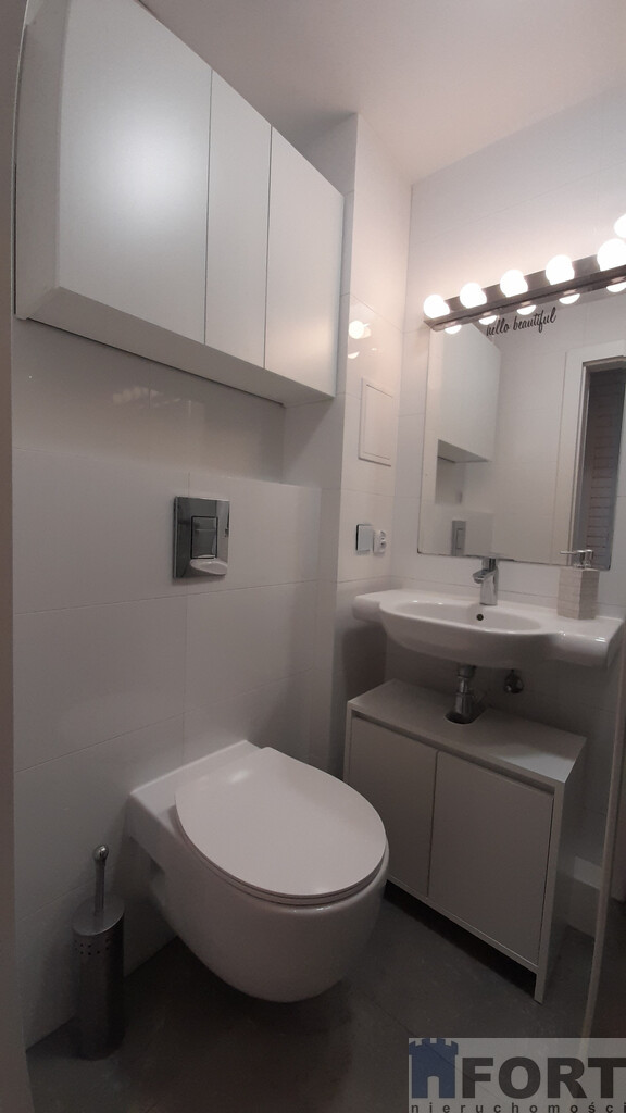 Centrum - 3 pokoje, balkon -  do wynajmu (10)