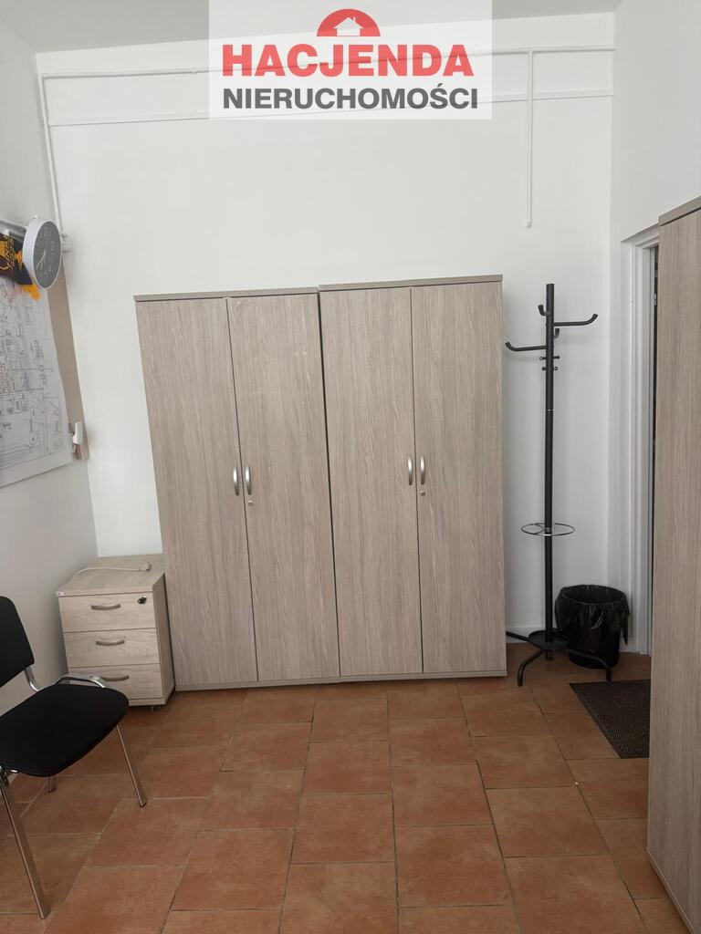 Obiekt, 15 m2, Police  (3)