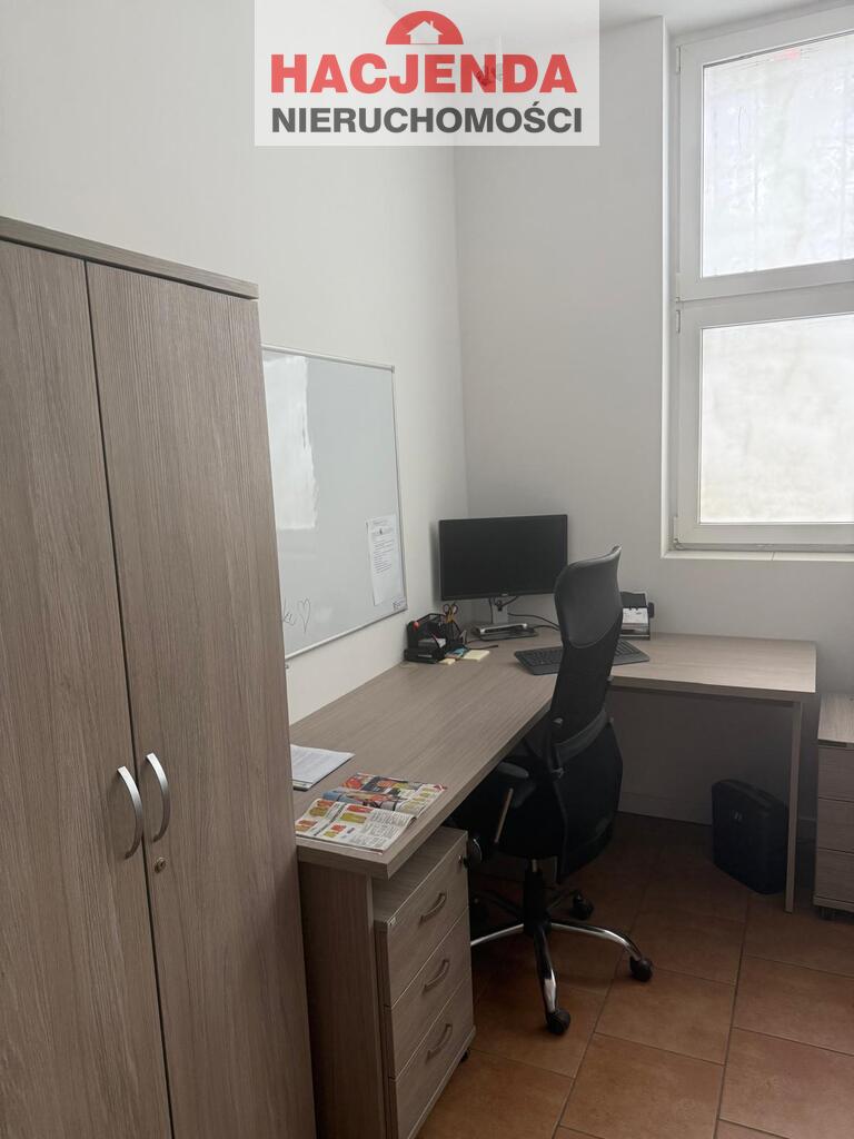 Obiekt, 15 m2, Police  (4)