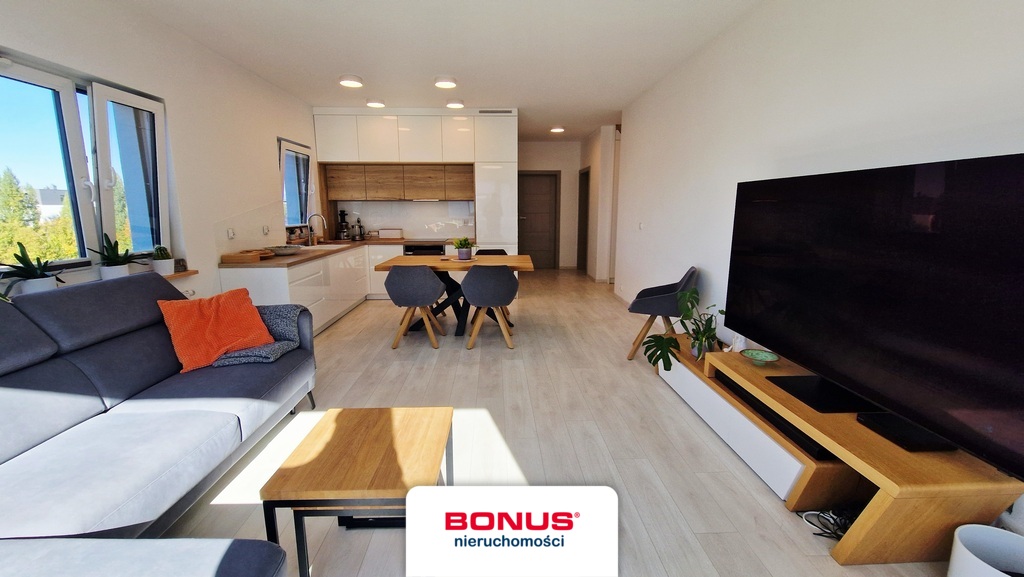 Dwupoziomowy apartament z balkonem + 2 miejsca (2)