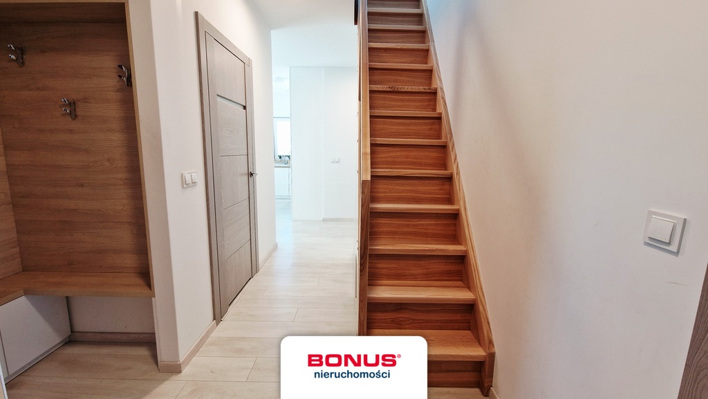 Dwupoziomowy apartament z balkonem + 2 miejsca (8)