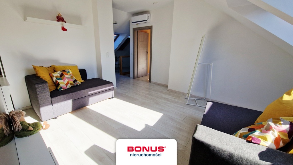 Dwupoziomowy apartament z balkonem + 2 miejsca (9)