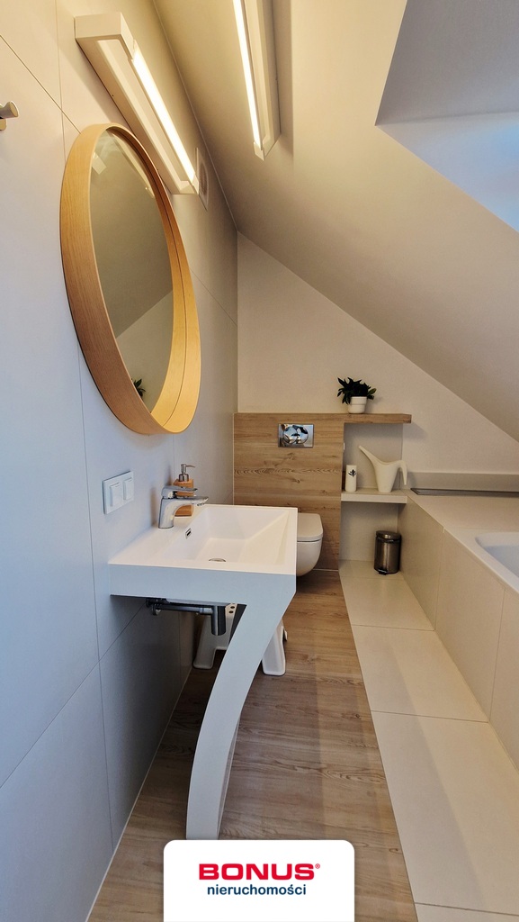 Dwupoziomowy apartament z balkonem + 2 miejsca (11)