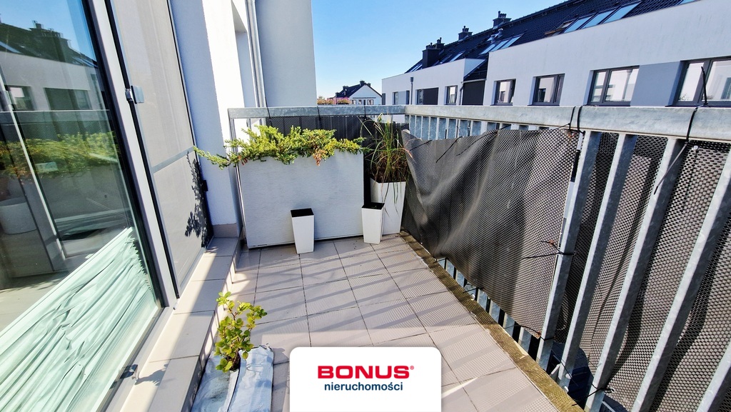 Dwupoziomowy apartament z balkonem + 2 miejsca (13)