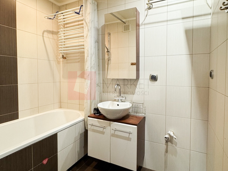 Do wynajęcia 2 pokoje, I piętro, Ul. Matejki (7)