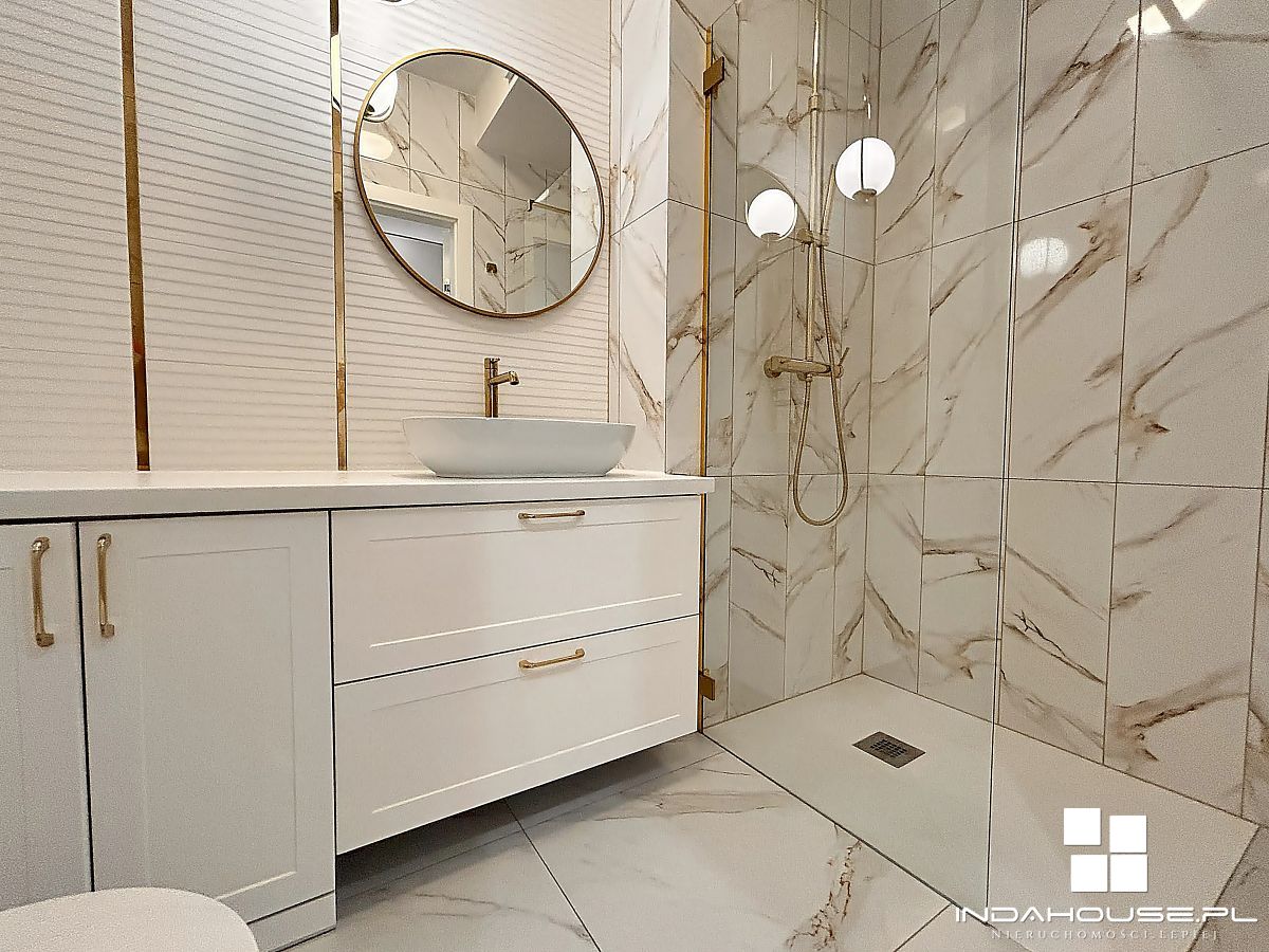 Mieszkanie nad morzem, miejsce postojowe w cenie.  (10)