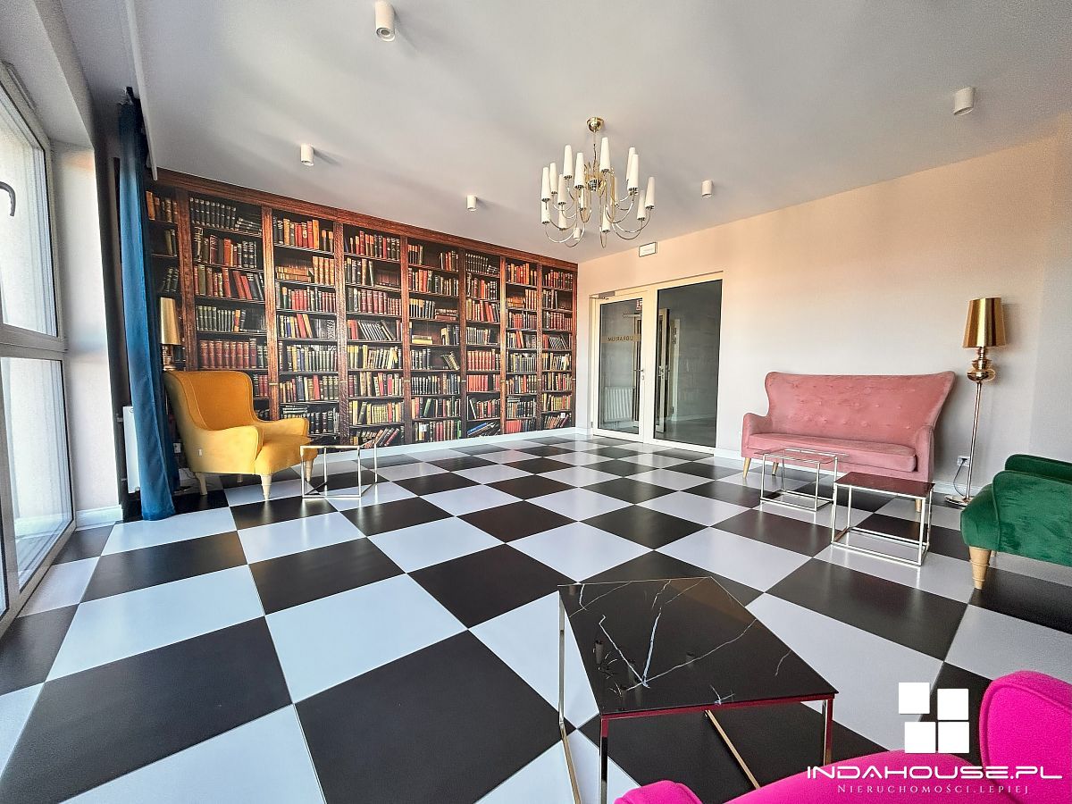 Mieszkanie nad morzem, miejsce postojowe w cenie.  (15)