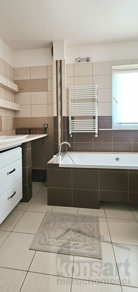 Dom wolnostojący idealny pod działalność (9)