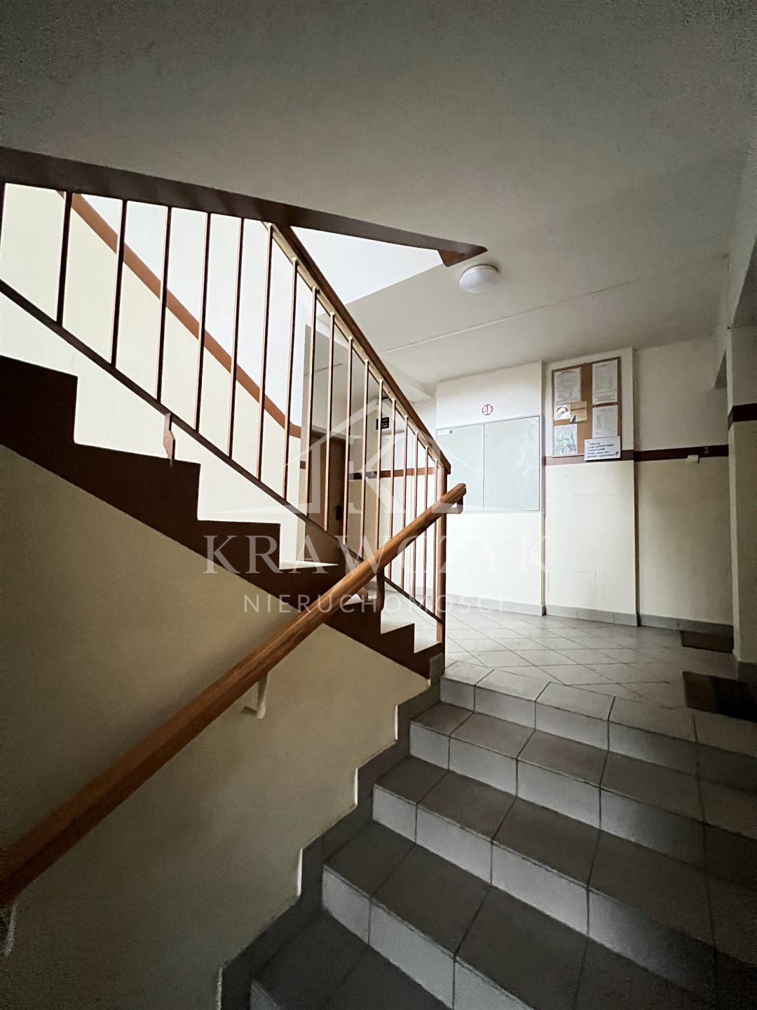 Kawalerka z oddzielną kuchnią i balkonem (7)