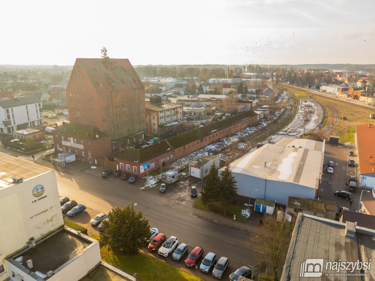 Centrum, blisko Lidla / z myjnią/ tylko do grudnia (8)