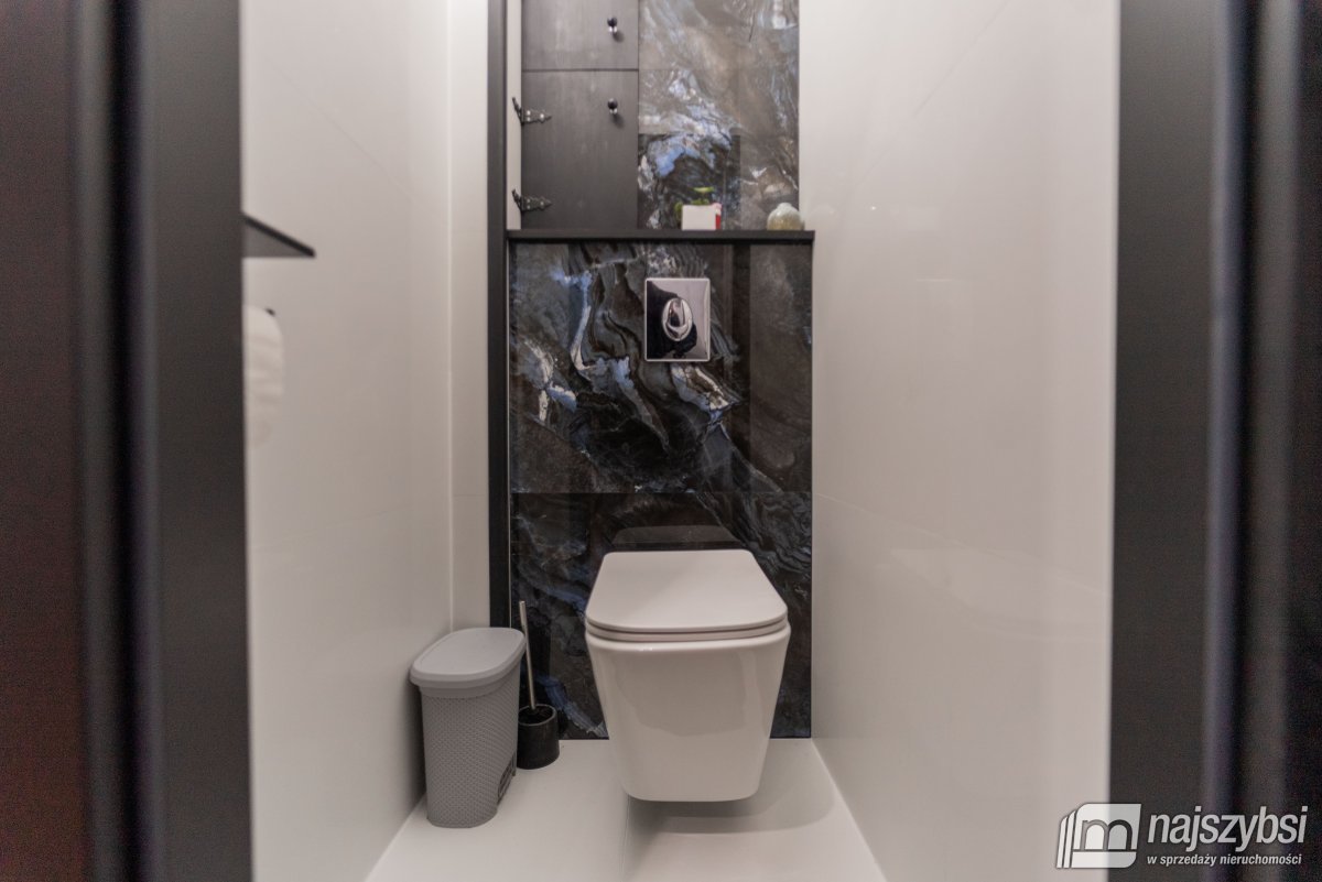 Nowogard - mieszkanie 4-pokojowe I piętro 58m2 (21)