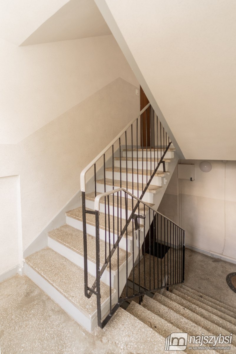 Nowogard - mieszkanie 4-pokojowe I piętro 58m2 (26)