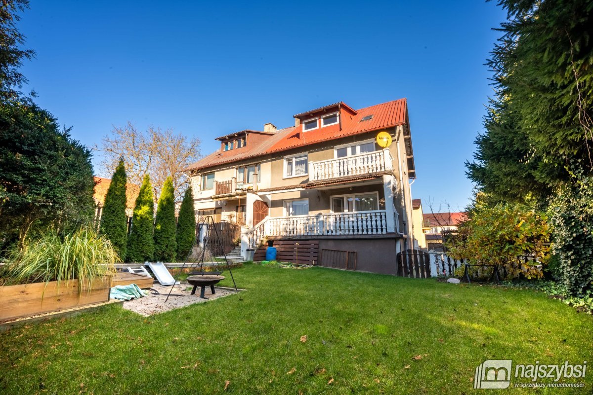 Płoty - przestronny dom w spokojnej części miasta! (1)