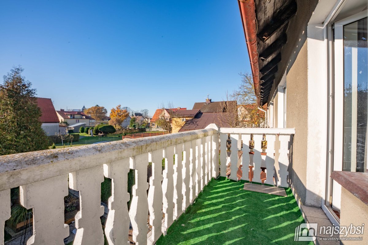 Płoty - przestronny dom w spokojnej części miasta! (23)