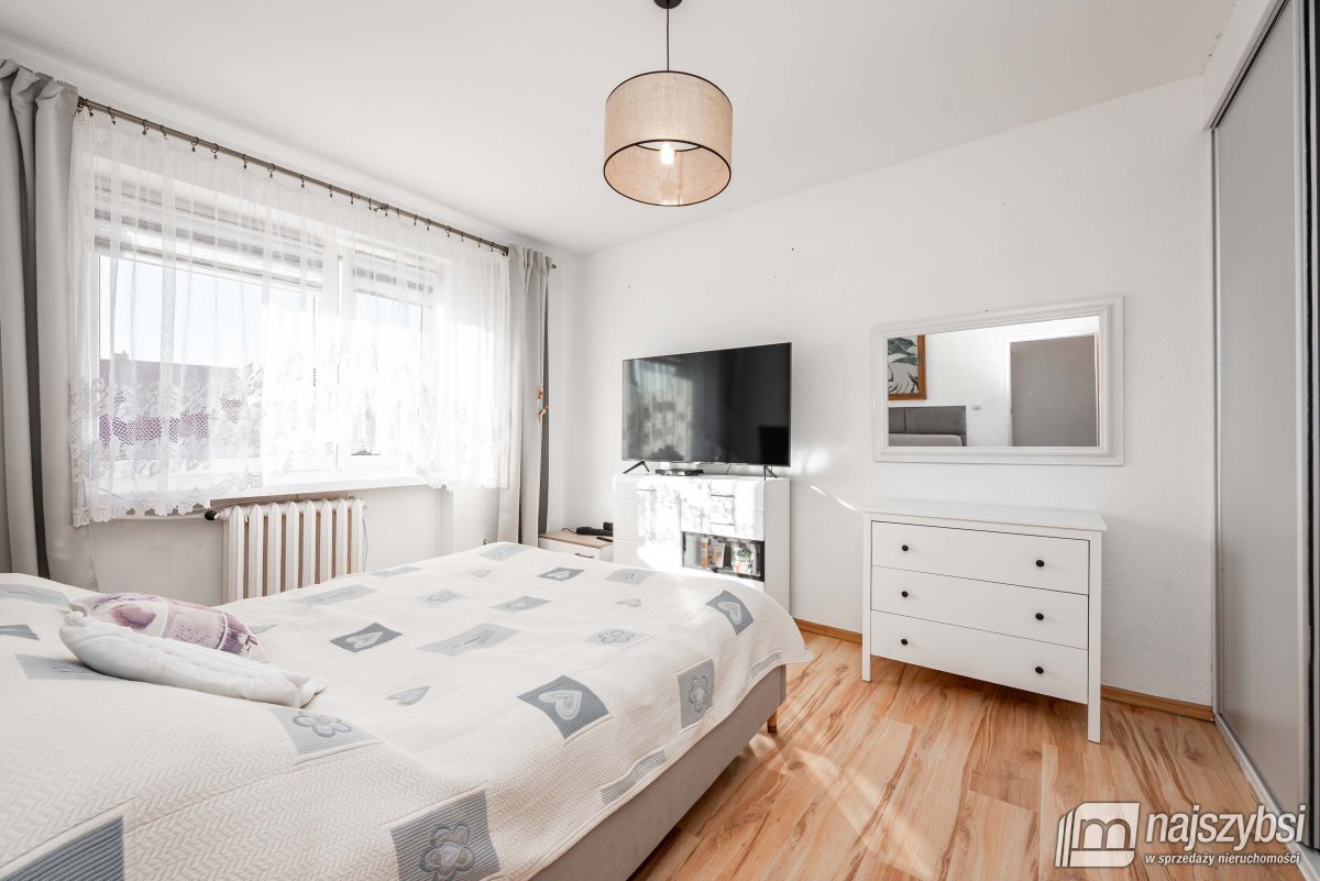 Płoty - przestronny dom w spokojnej części miasta! (24)