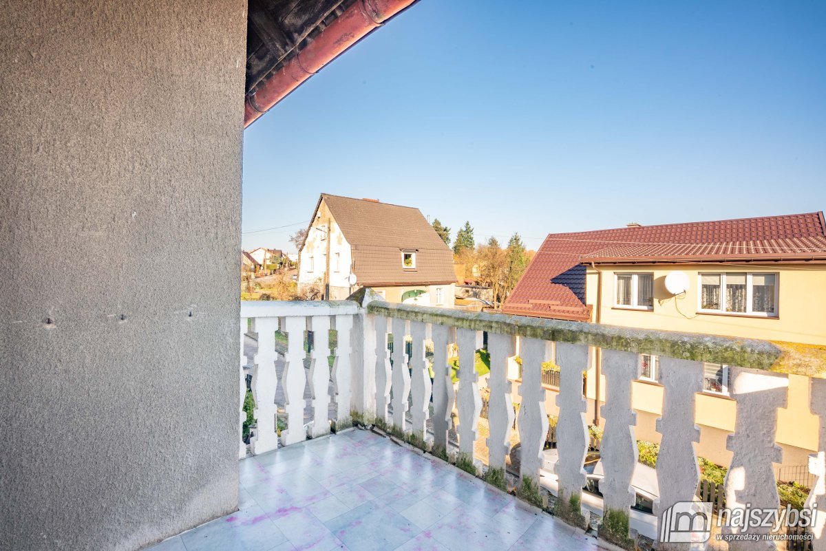 Płoty - przestronny dom w spokojnej części miasta! (27)