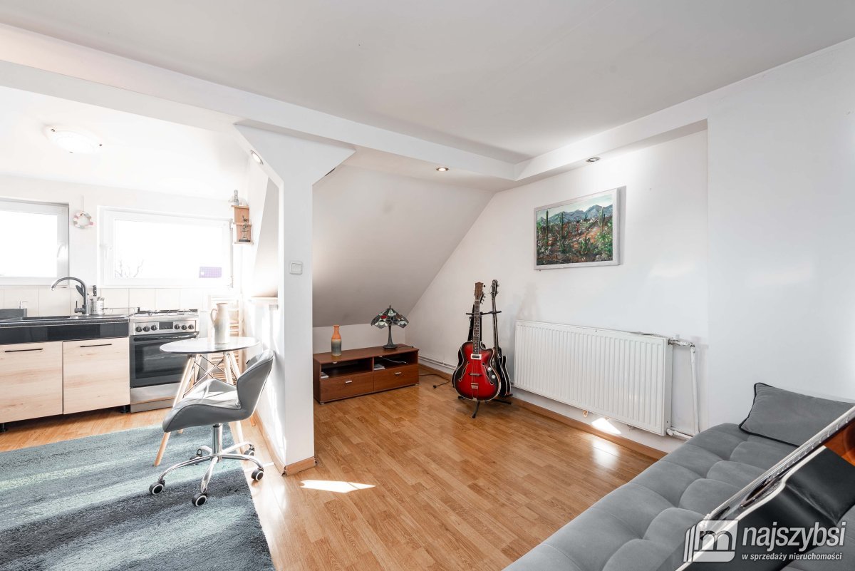 Płoty - przestronny dom w spokojnej części miasta! (32)