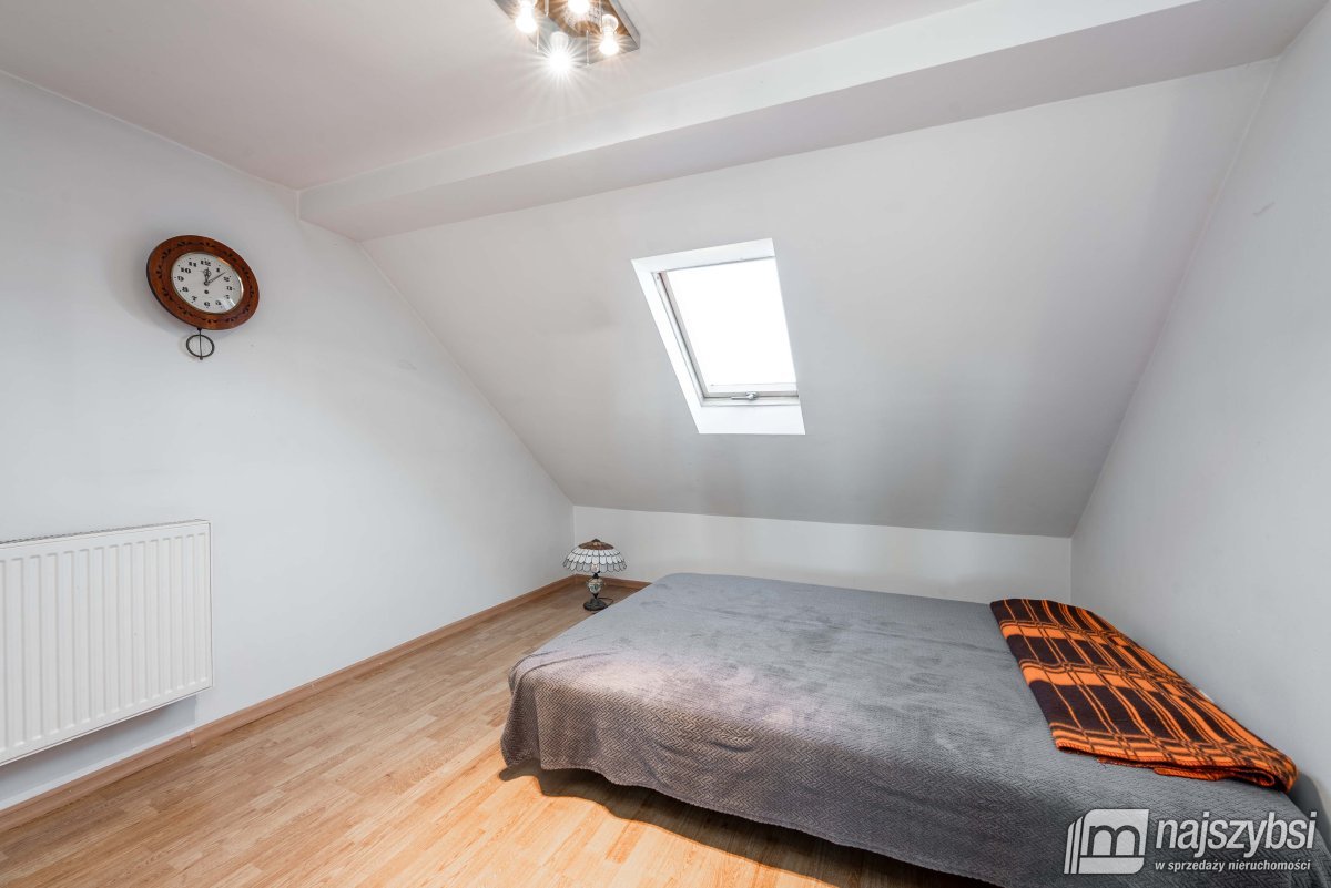 Płoty - przestronny dom w spokojnej części miasta! (33)