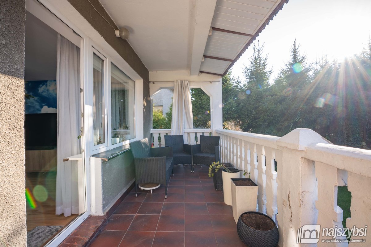 Płoty - przestronny dom w spokojnej części miasta! (36)