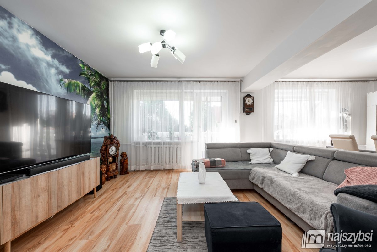 Płoty - przestronny dom w spokojnej części miasta! (8)