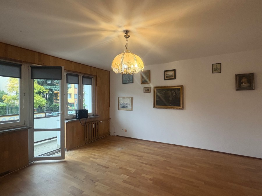 2 POKOJE PARTER DUŻY BALKON (2)