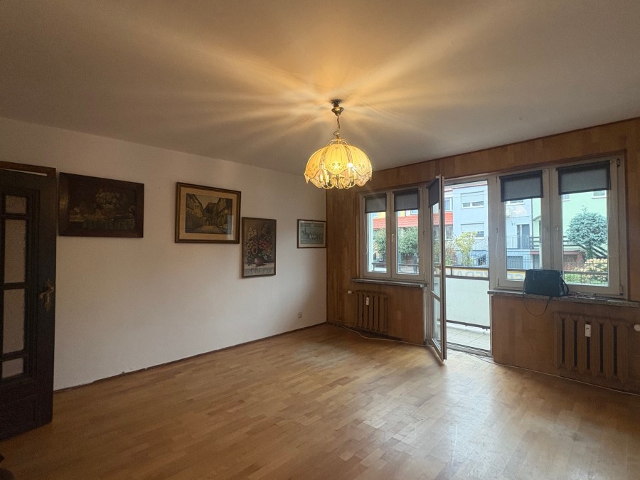 2 POKOJE PARTER DUŻY BALKON (3)