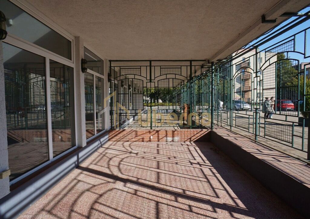 Duży lokal z witrynami z poziomu Goleniów Centrum (9)