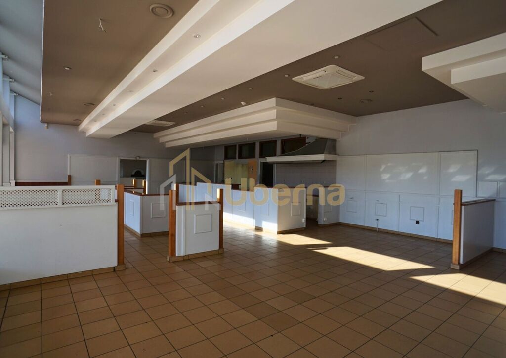 Duży lokal z witrynami z poziomu Goleniów Centrum (12)