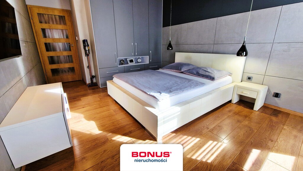 3 pokoje z balkonem + 2 miejsca w garażowcu (4)