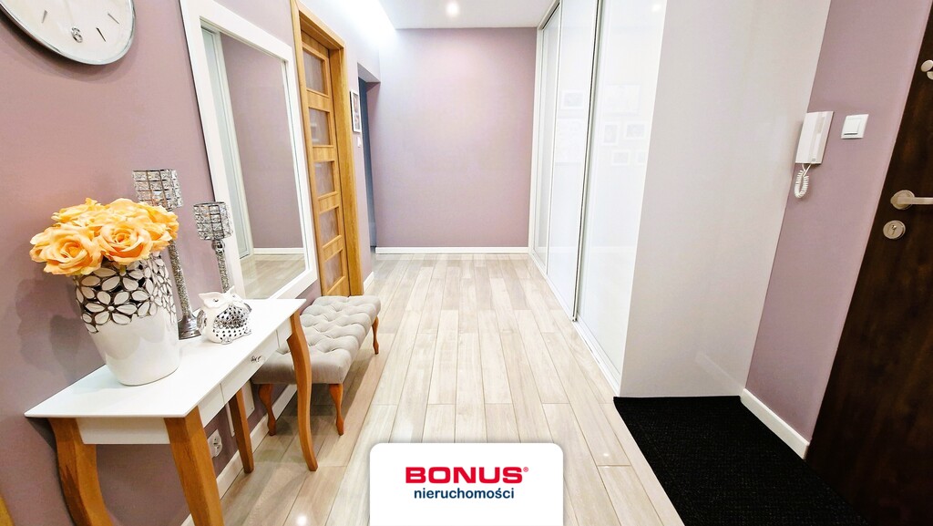 3 pokoje z balkonem + 2 miejsca w garażowcu (11)