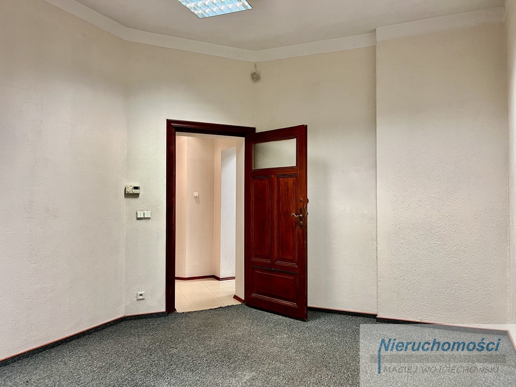 Lokal w Śródmieściu z wejściem z ulicy (5)