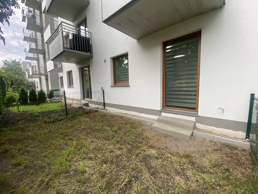 Kawalerka do wynajęcia z ogródkiem (2)