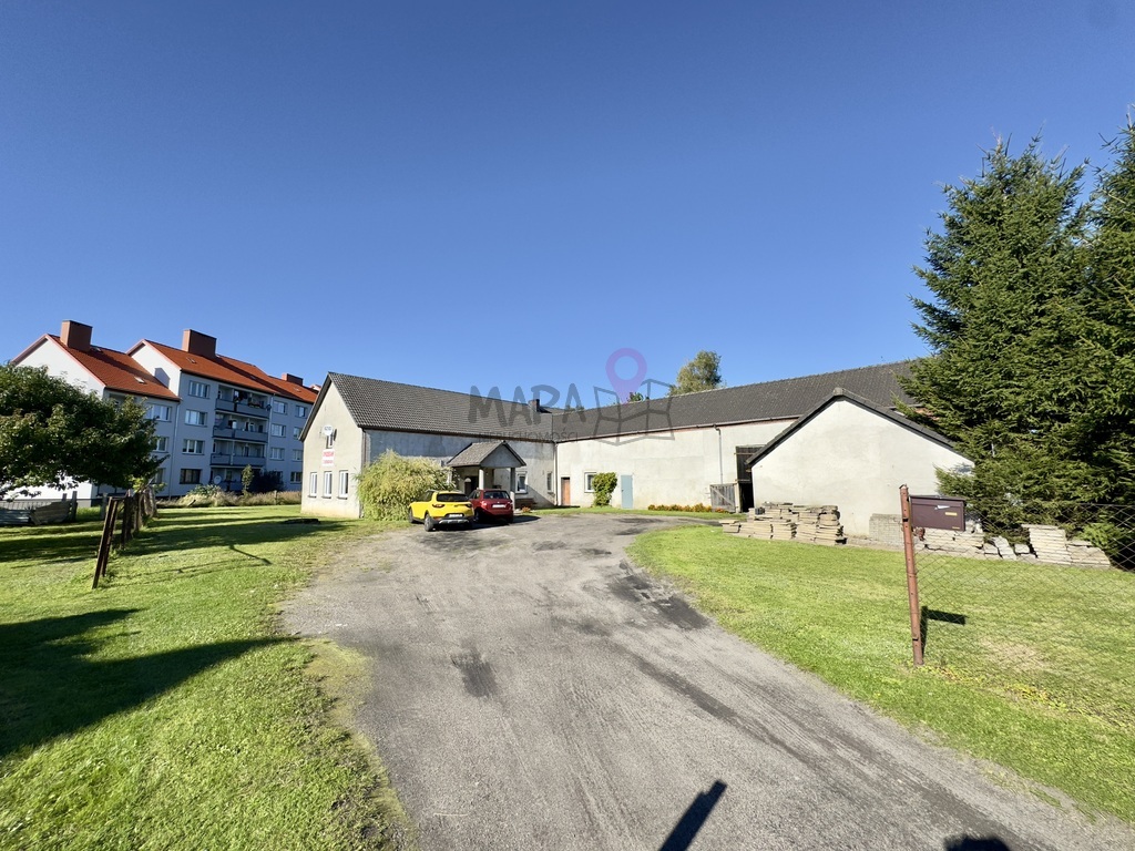 Golczewo - dom z budynkiem gospodarczym i garażem (1)