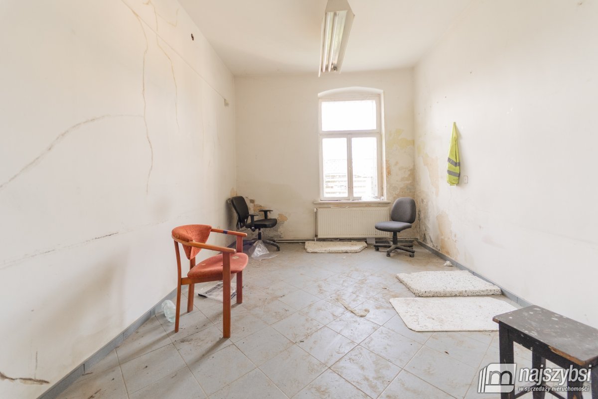 Goleniów/Miękowo - budynek magazynowy przy trasie  (12)